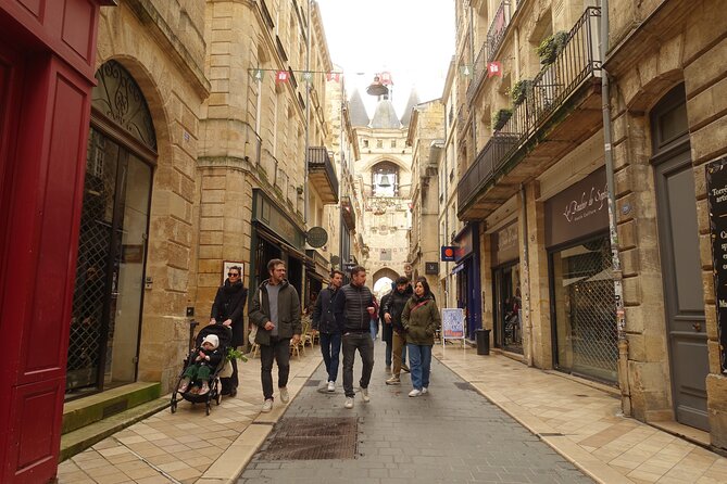 Bordeaux Market Tasting by Food Lover Tour - A short look at the Grosse Cloche