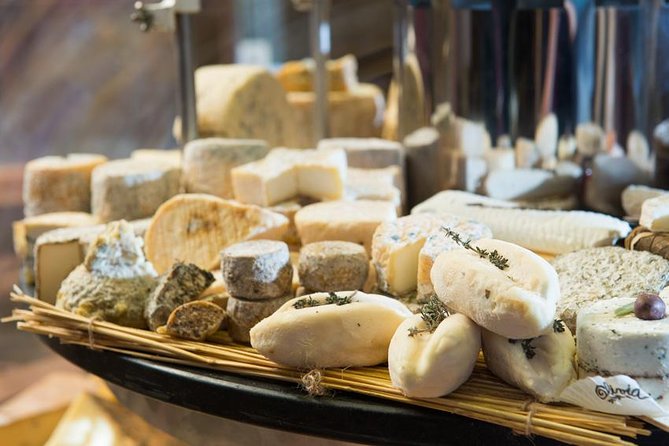 Bordeaux Old Town & Market Local Food with Wine Tastings Tour - Starting at 17 Place Meynard