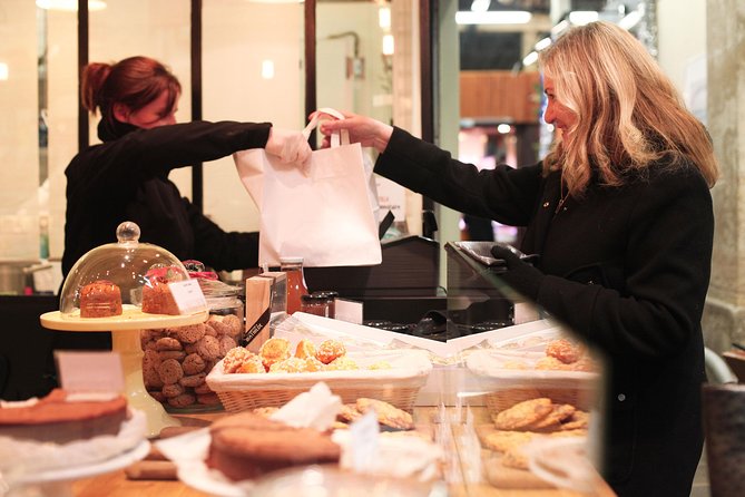 Bordeaux Old Town & Market Local Food with Wine Tastings Tour - Dress for a market, not a dining room