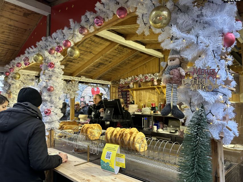 Budapest: Christmas Market Guided Walking Tour with Tastings - Why Hungarian Christmas begins with food
