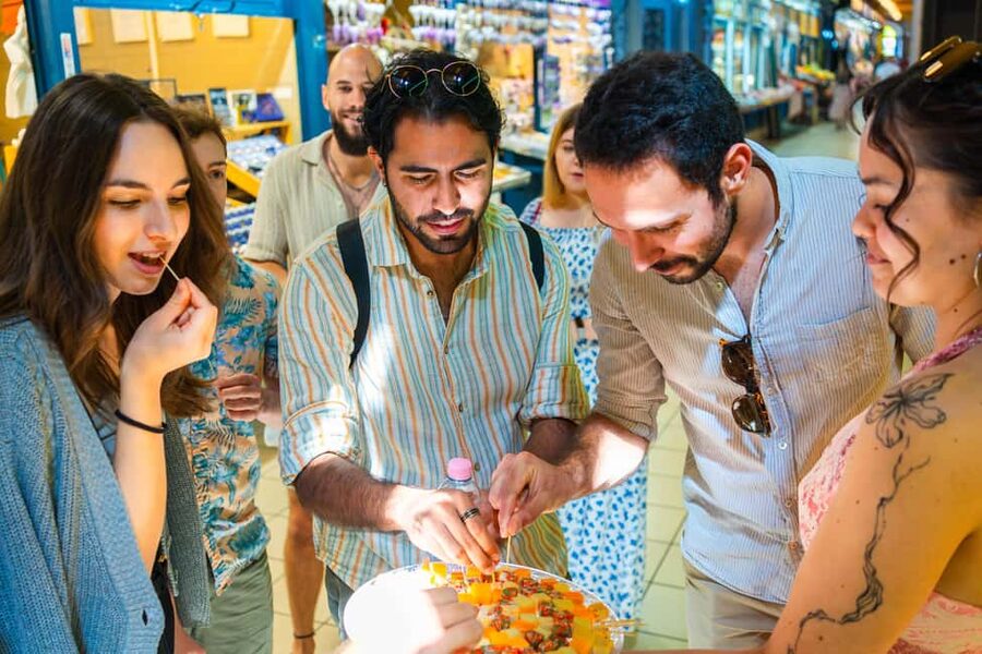 Budapest: Kickstart the City - Local Market Tasting Tour - Why Central Market Hall is a smart place to begin