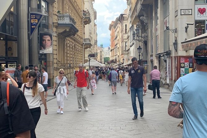 Budapest's Central Market Hall And Hosok Tere With A Local Host - Central Market Hall: Budapest through food and daily life