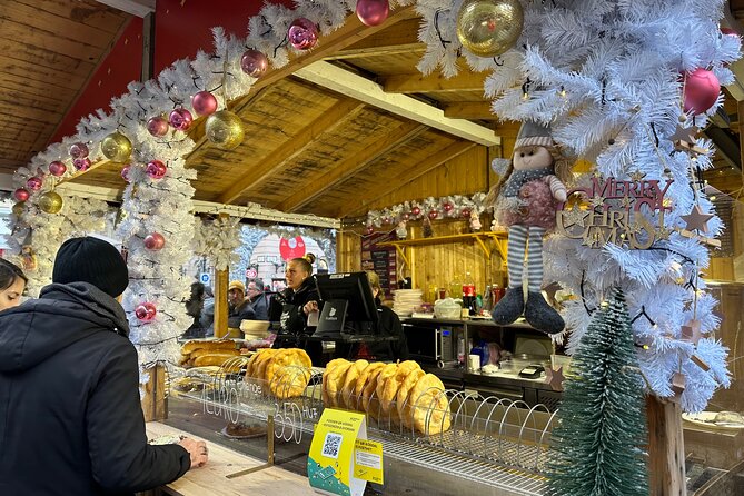 Budapest Wonderland - A Christmas Market Tour with Chimney Cake & Mulled Wine - What the guides add