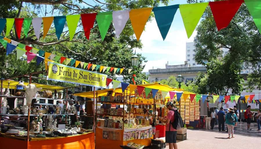Buenos Aires: San Telmo and Market Guided Walking Tour - How the guides shape the walk