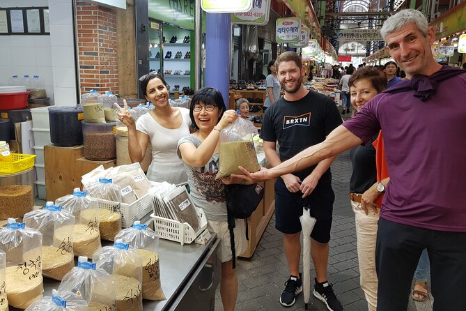 Busan history and market food tour with local chef - Starting near Jagalchi and meeting Chef Heeyoung