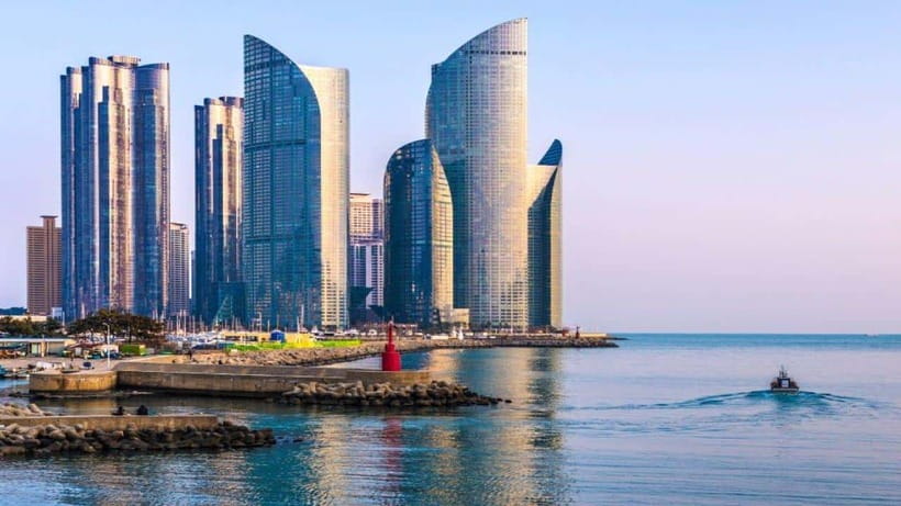 Busan: Jagalchi Market & Gamcheon village Walking Tour - Yongdusan Park and Busan Tower