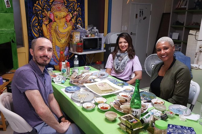 Busan Seafood Tour : Jagalchi market Seafood Tour & Dinner - Group size, pace, and atmosphere