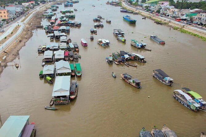 Cai Rang Floating Market Tour & Rural Cycling - What makes Cai Rang different from a river cruise