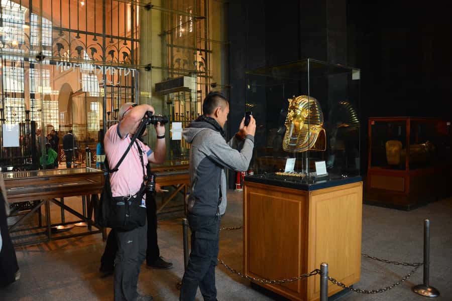Cairo: 2-Day Pyramid, Museum, Bazaar Private Tour - The Sphinx needs time, not just a photo