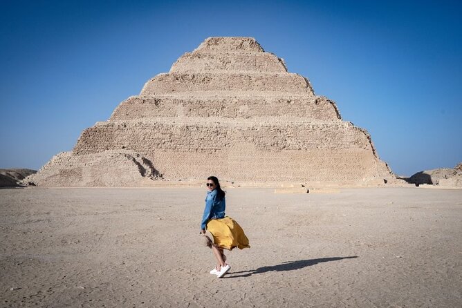 Cairo 2-Day Tour: Giza, GEM, Citadel, Bazaar & Nile Dinner Cruise - Day one begins with Khufu, Khafre, and Menkaure
