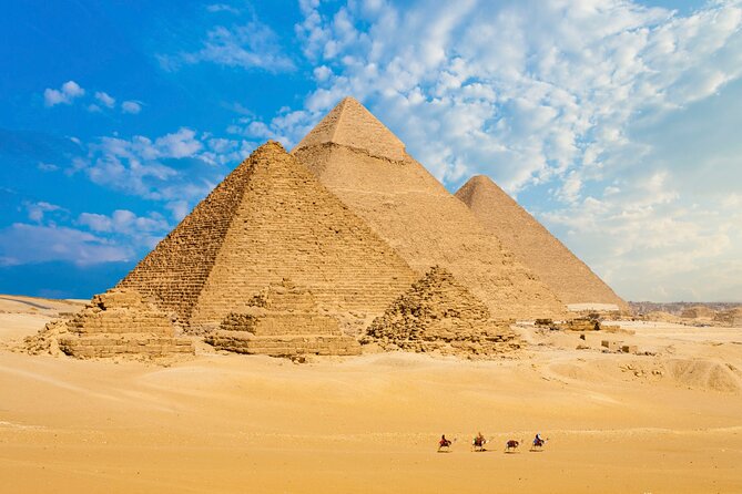 CAIRO COMBO 1: tour to Giza pyramids, Sphinx, Egyptian museum& Khalili market - Walking through Khan Al-Khalili