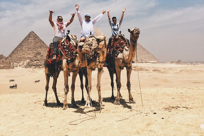 CAIRO COMBO 1: tour to Giza pyramids, Sphinx, Egyptian museum& Khalili market - Starting at the Giza Pyramids