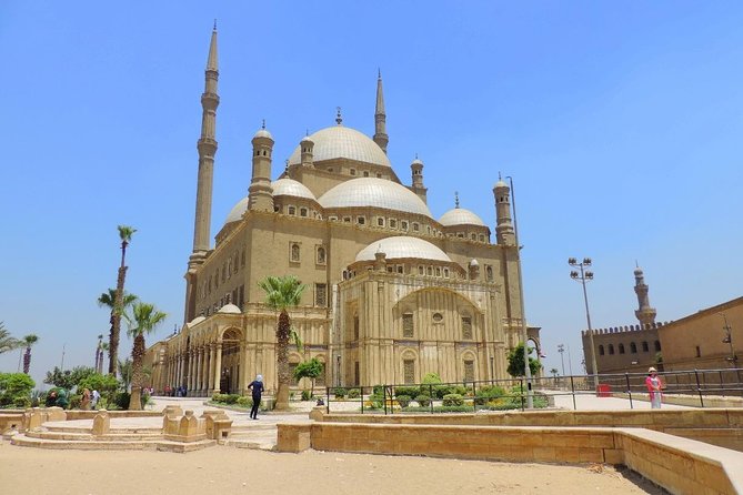 Cairo Day Tour Egyptian Museum, Citadel, and Khan al-Khalil Bazaar with Lunch - One day, three sides of Cairo