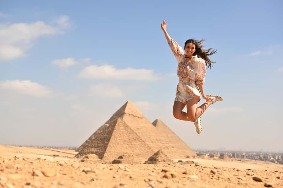 Cairo: Egyptian Museum, Pyramids & Bazaar Tour - Why this Cairo day works for first-time visitors