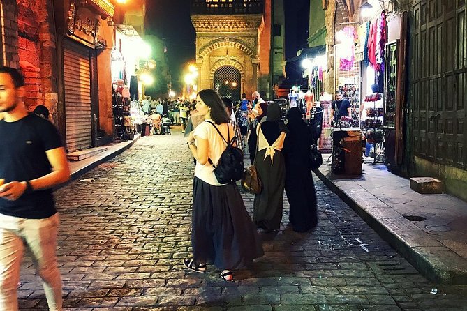 Cairo: Female-Guided Pyramids, Bazaar, and Museum Tour - Who should book this Cairo tour?