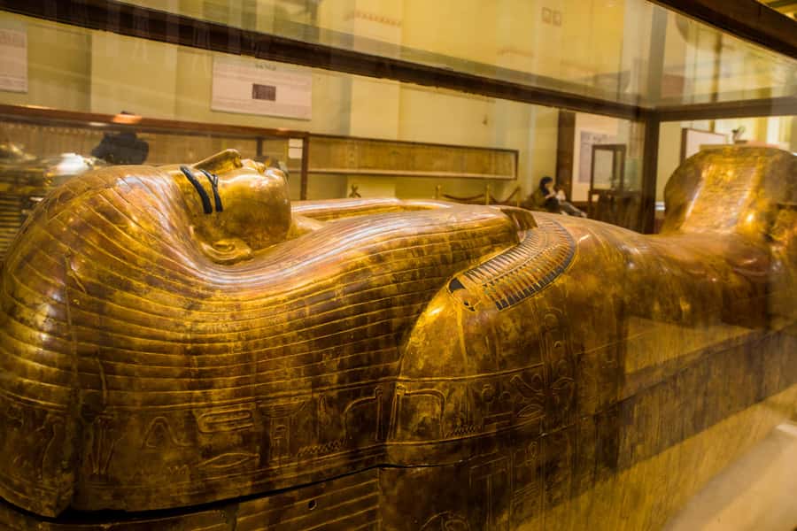 Cairo: Female-Guided Pyramids, Sphinx & Museum City Tour - Transport, group size, and the real pace