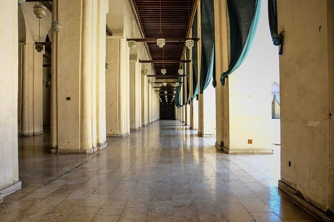 Cairo/Giza: 2-Day Pyramid, Museum, Bazaar Private Tour - Why two days works better in Cairo