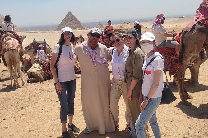 Cairo, Giza Pyramids, Great Sphinx, Egyptian Museum and Bazaar Private Tour - Khafre and Menkaure, the smaller pyramids