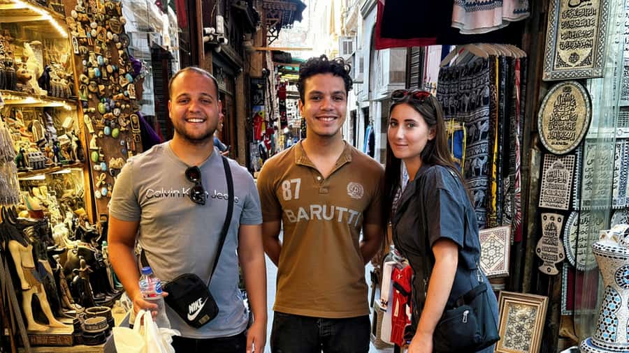 Cairo: Local Market Guided Tour with Tuk-tuk Ride & Lunch - Getting to lunch and trying koshari