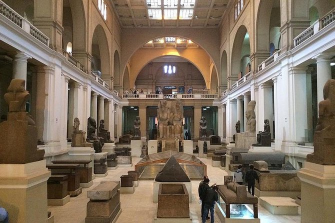 Cairo Private Day Tour: Egyptian Museum, Citadel, and Khan al-Khalil Bazaar - Egyptian lunch on El Maadi Island