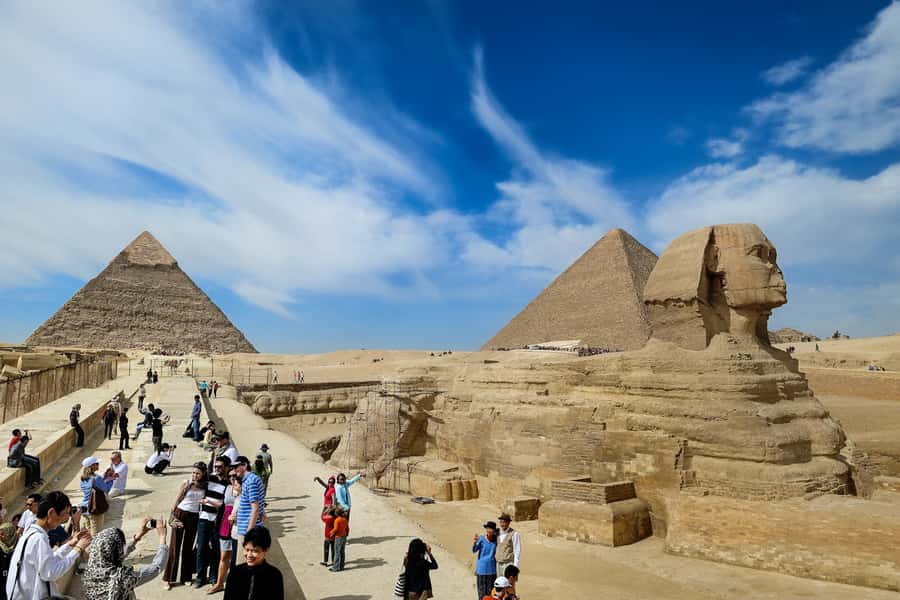 Cairo: Private Pyramids, Museum & Bazaar Tour with Lunch - Is $70 good value for eight hours?