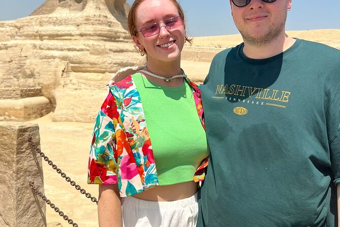 Cairo: Pyramids, Bazaar, Lunch with Female Guide - Hotel pickup makes a busy morning easier