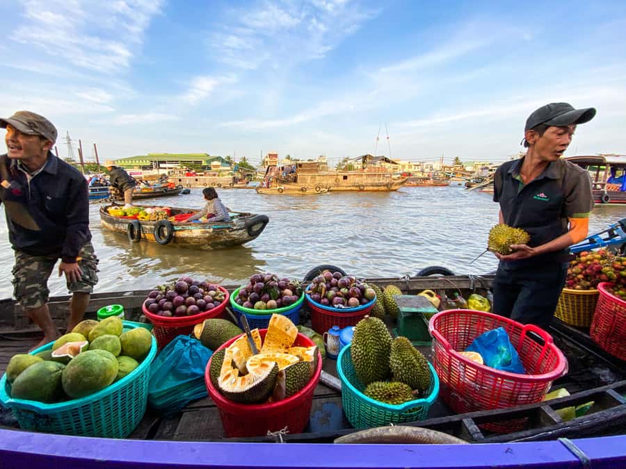 Can Tho: A Real Mekong Tour, Floating Market, Cacao & Life's - Guides, group size, and the feel of the morning
