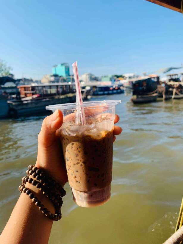 Can Tho: Cai Rang Floating Market and Canals - The rice noodle factory and its hands-on stop
