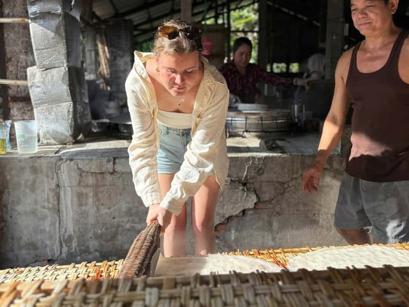 Can Tho: Floating Market, Cacao & Canals with French Guide - A walk through countryside villages