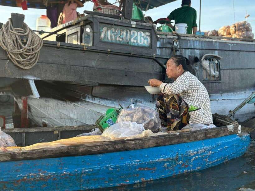 Can Tho: Floating Market, Canal, Cacao Farm & Mekong' Life - Cacao farming with two tastings