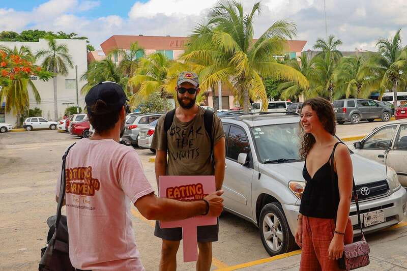 Cancun: 3-Hour Food Tour, Visit to the Market & Street Art - Your first tastings: panuchos and picadas