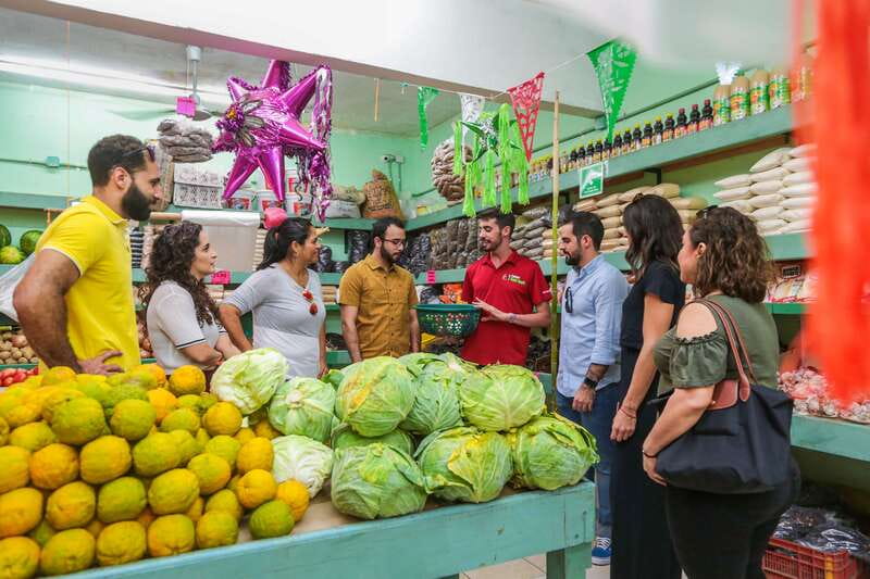 Cancún: Cooking Class and Optional Local Market Tour - How the guides affect the day