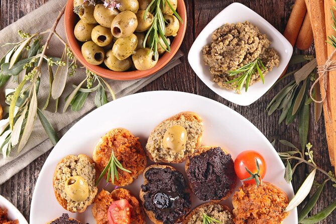Cannes Ooh La La Food Tour - The first 30 minutes: Cannes through its farmer’s market