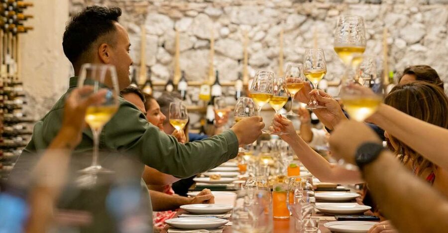 Catania: Volcanic Wine Tasting in a Metropolitan Market - Four pours and four carefully matched foods