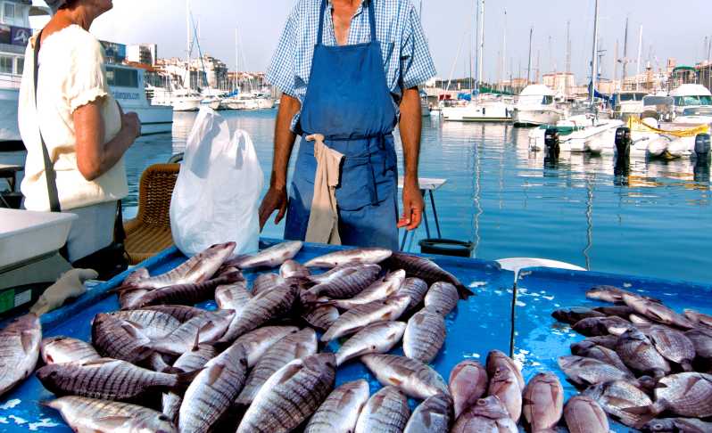 Cefalù: Market Tour and Meal at a Local's Home - Learning family recipes in a private home