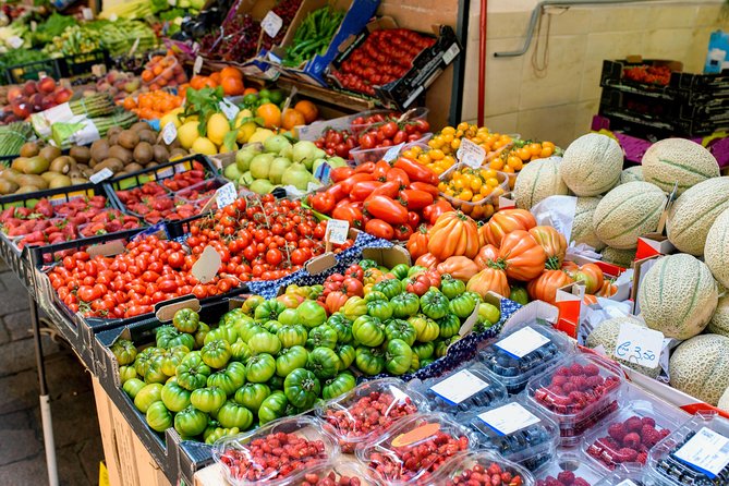 Cesarine: Market Tour & Cooking Class at Local's Home in Lucca - What the $239.38 price includes in practical terms