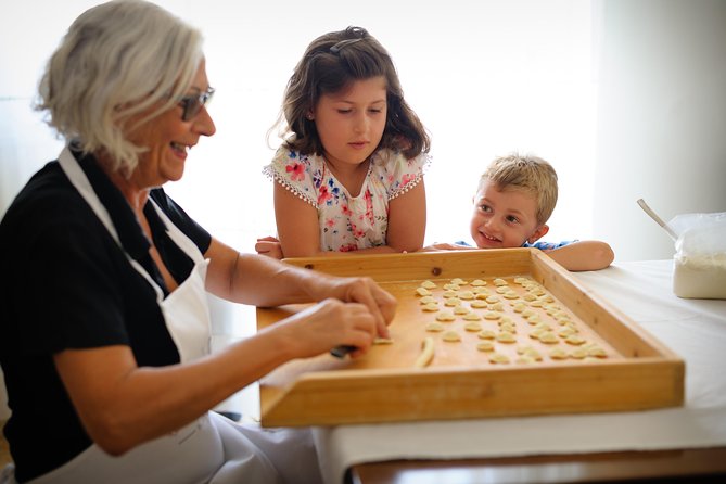 Cesarine: Market Tour & Home Cooking Class in Bari - The meal after the work