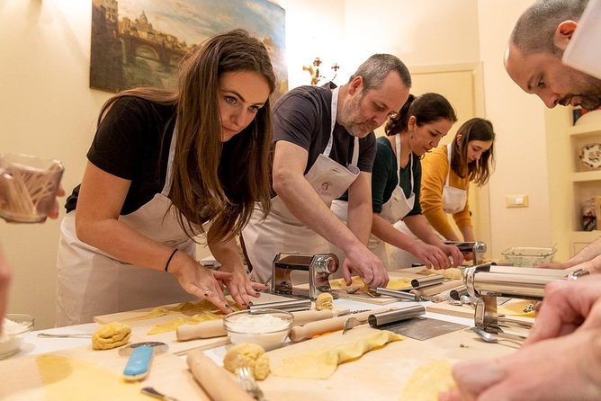 Cesarine: Market Tour & Home Cooking Class in Catania - What you actually cook matters more than the title