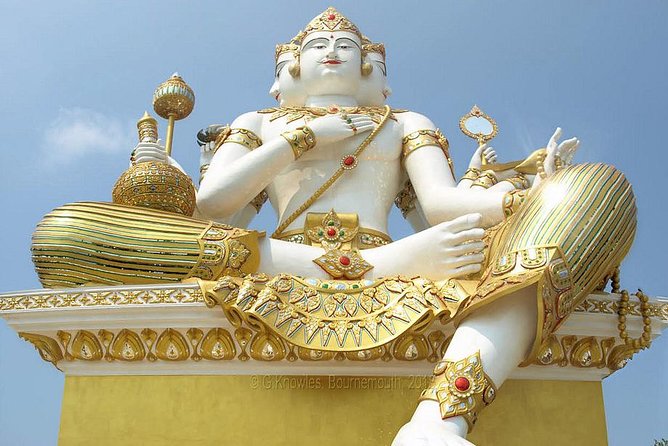 Chachoengsao One Day Trip from Bangkok : Historic Market and Buddhist Temples - Ban Mai Market beside the river