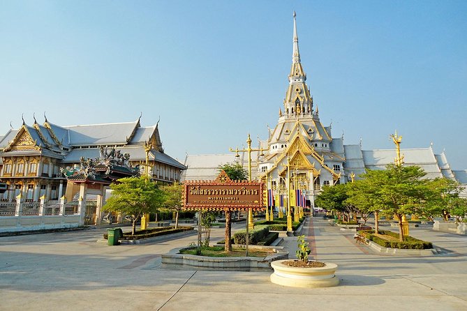 Chachoengsao One Day Trip from Bangkok : Historic Market and Buddhist Temples - Wat Sothon and the story of Luang Phor Sothon