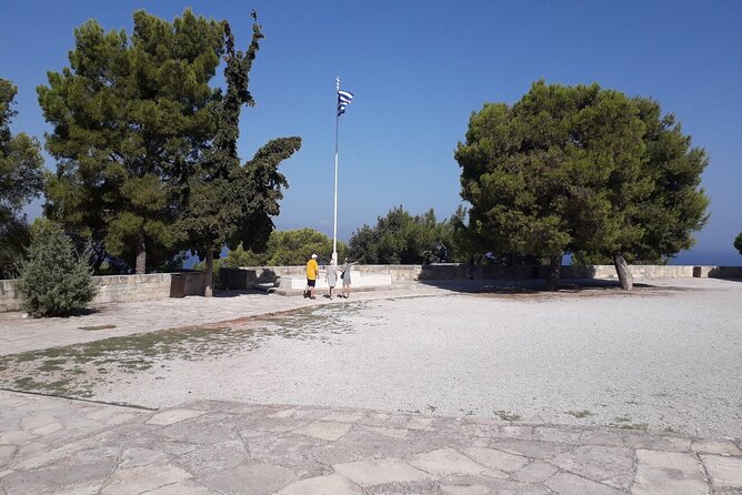 Chania Old Town, Public Market and Chrisopigi Monastery Tour - Chryssopigi Monastery and a living convent