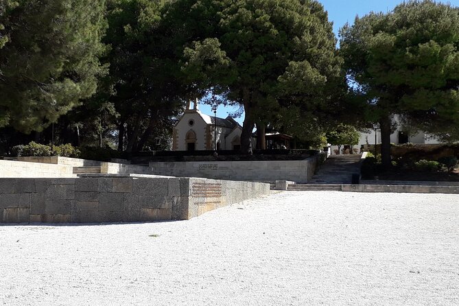 Chania Old Town, Public Market and Chrisopigi Monastery Tour - What the private vehicle adds