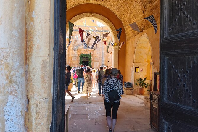 Chania: Old Town, Public Market, Hill of Prophet Elias, Agia Triada - The old market is your food-and-shopping stop