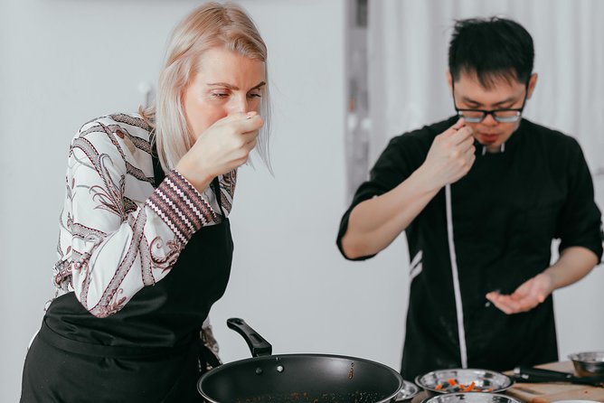 Chef Samuel's Private Malaysian Cooking Class with Wet Market Tour - Who should book this experience?