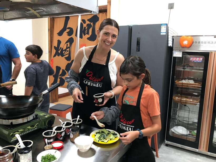 Chengdu: Cooking Class with Fresh Market Half Day Experience - Key points to know