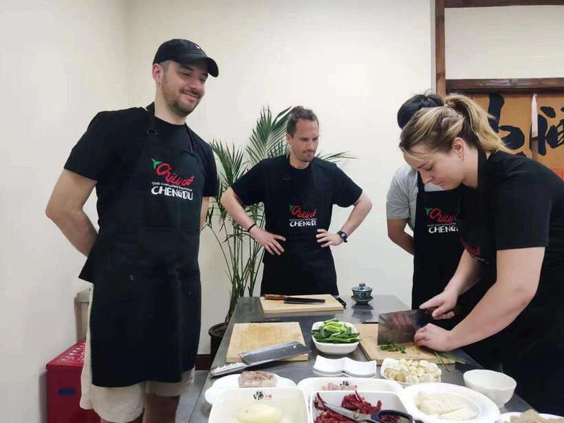 Chengdu: Cooking Class with Fresh Market Half Day Experience - Cooking Sichuan dishes at wok speed