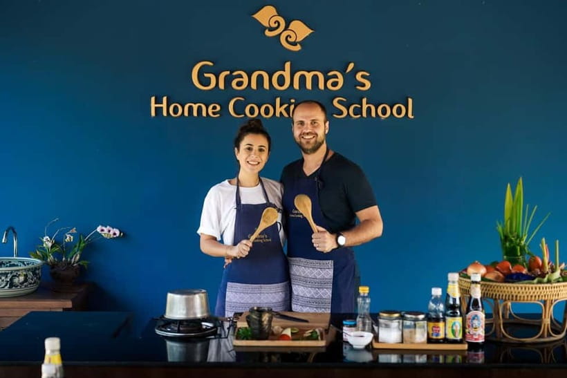 Chiang Mai: Authentic Cooking Class with Market & Farm Visit - Guides who make the difference