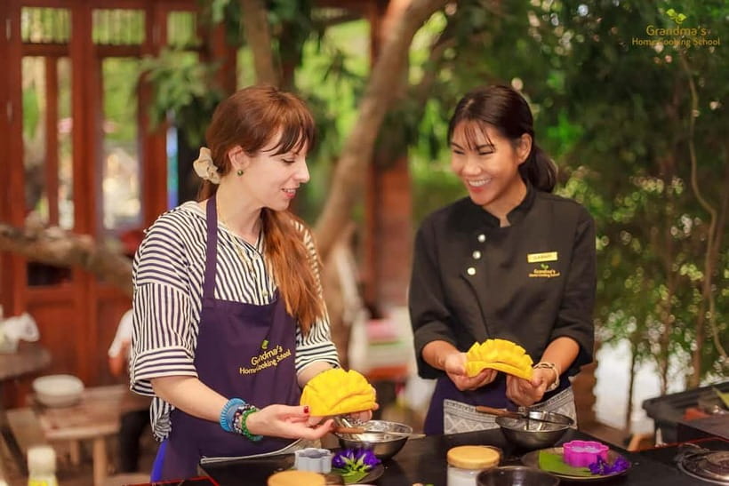 Chiang Mai: Authentic Cooking Class with Market & Farm Visit - Grandma’s farm gives the class its personality