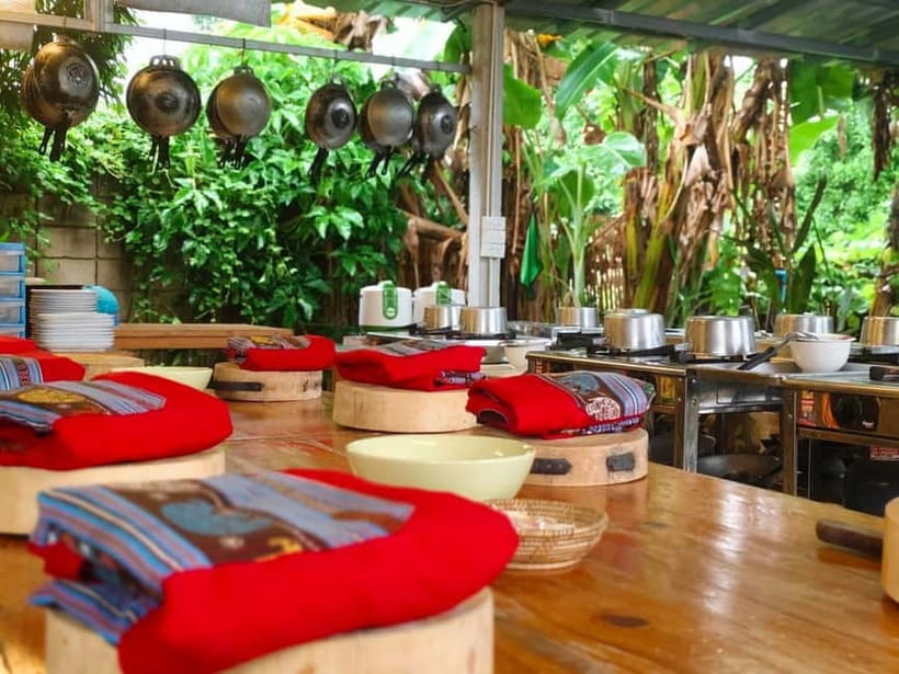 Chiang Mai: Cooking Class, Market & Thai Herbs Garden Tour - Choosing your menu gives the class real flexibility