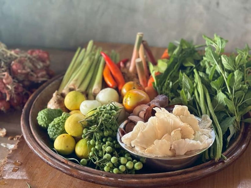Chiang Mai: Cooking Class with Market and Pickup - Choosing soup, stir-fry, curry, and dessert